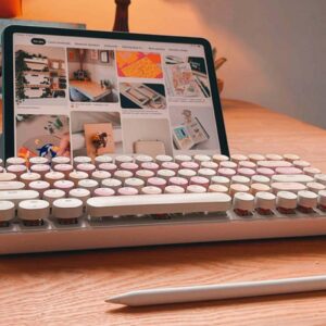 Palette Leather Typewriter Bluetooth Keyboard - 84-Key - The PNK Stuff